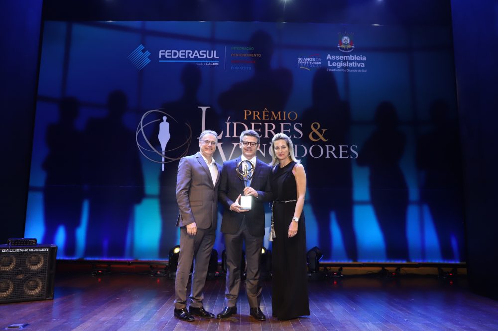 Julio Mottin Neto é eleito Sucesso Empresarial pelo Líderes & Vencedores 2019