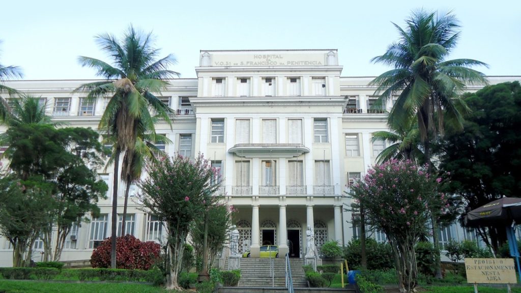 Médicos adotam tecnologia para orientar seus pacientes