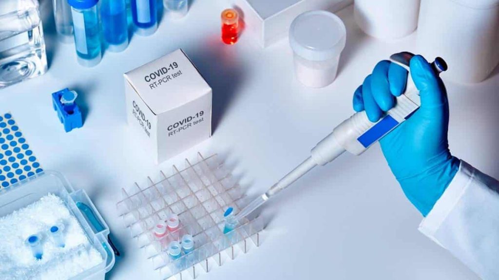 Mais de 600 mil pessoas já fizeram o teste da COVID-19 nas farmácias