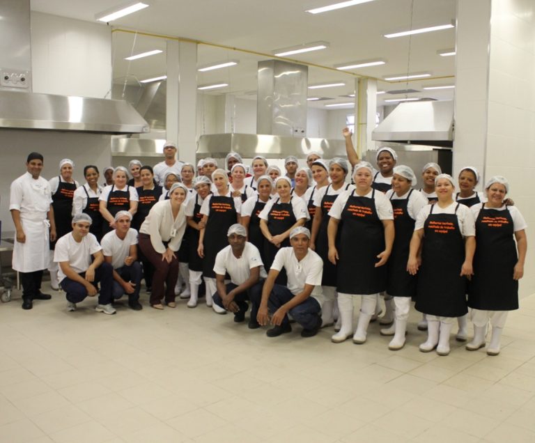 cozinha-e-refeitorio-28