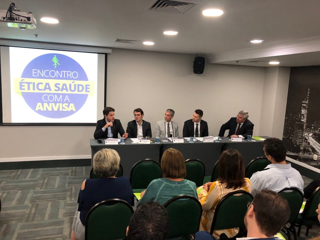 Instituto Ética Saúde e Anvisa promoveram debate sobre integridade e regulação