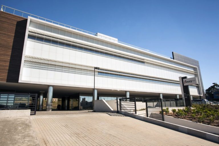 Fachada da unidade Fleury Alphaville