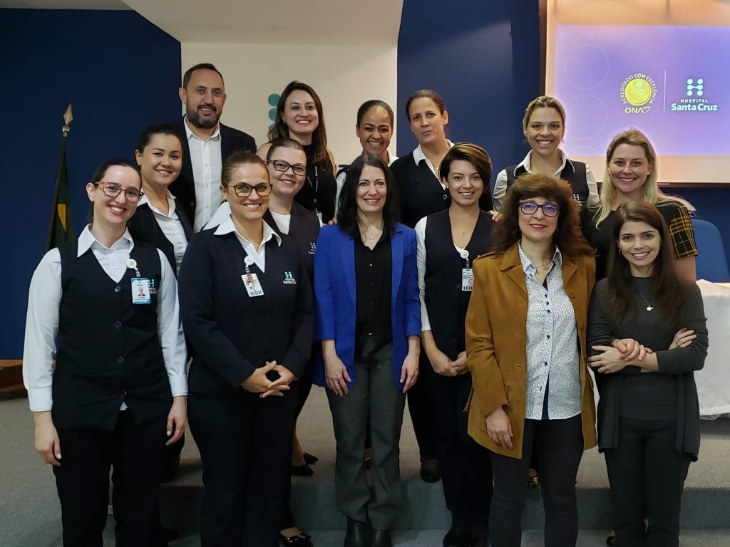 Hospital Santa Cruz recebe comitiva de enfermeiras do Canadá e de Portugal