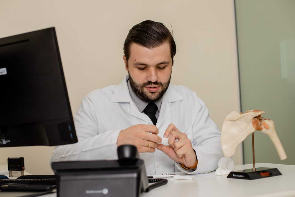 Futuro  da ortopedia: especialista inova ao usar impressão 3D para planejar cirurgias
