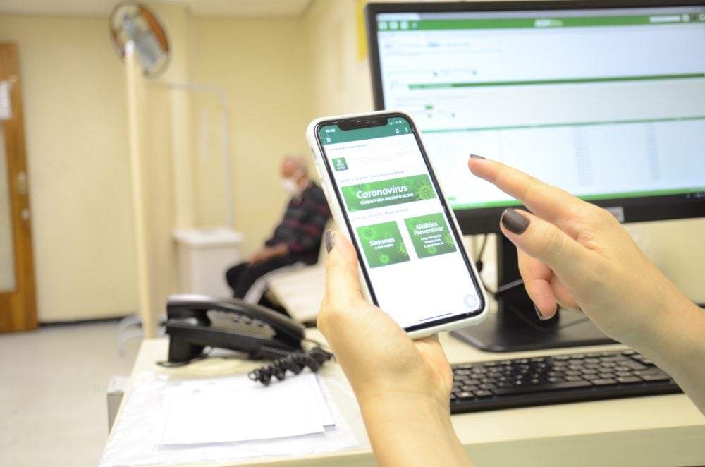 HCPA usa aplicativo da uMov.me para triagem de pacientes com suspeita de Covid-19