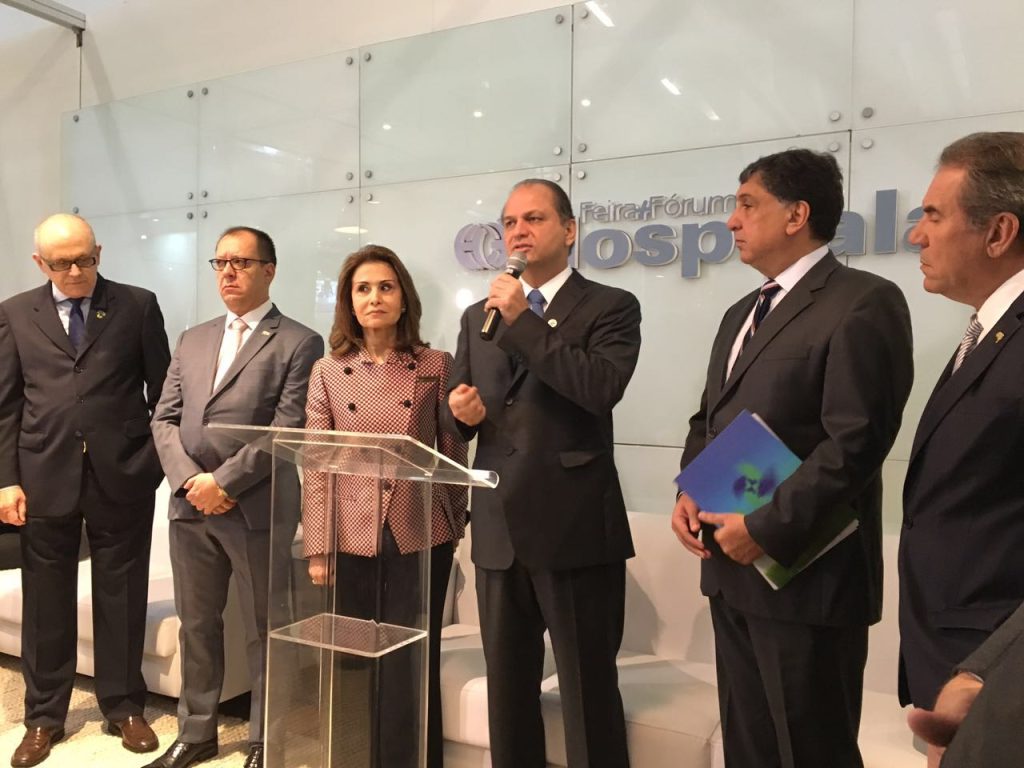 Ministro da Saúde abre diálogo com entidades do setor