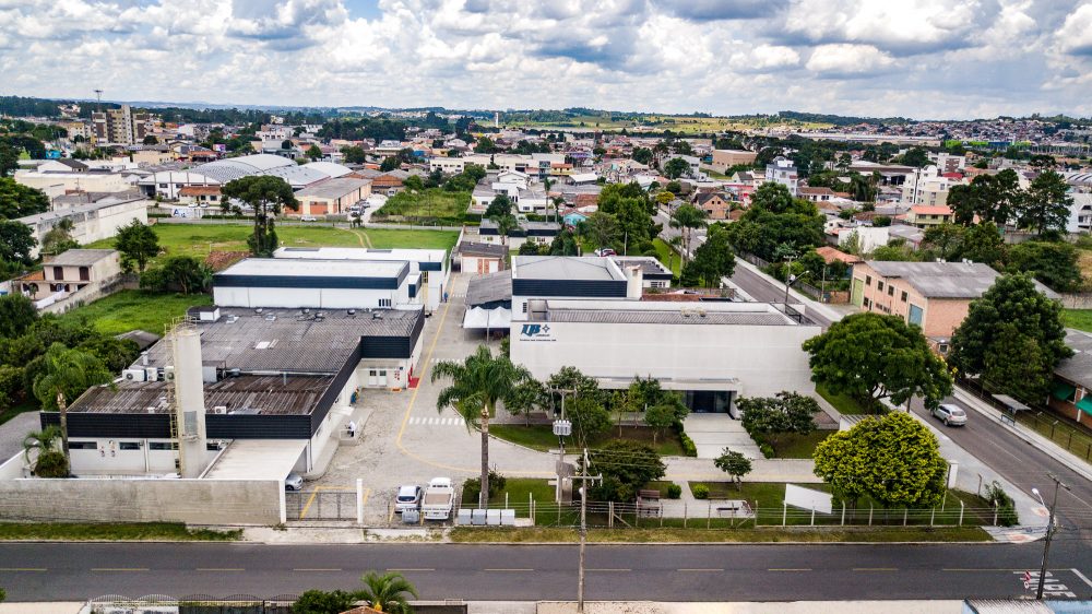 Grupo francês compra Laborclin, líder do mercado nacional em microbiologia, para crescer na América Latina