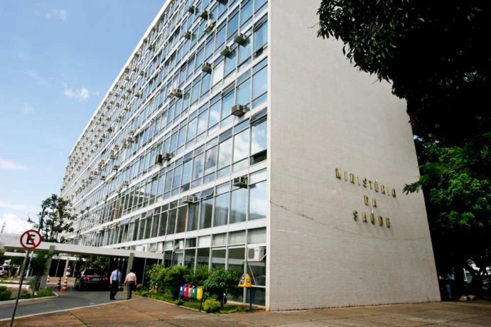 Pesquisas, protocolos clínicos e diretrizes terapêuticas são discutidas no Ministério da Saúde