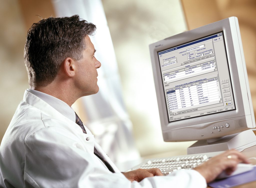 Philips integra Tasy com sistema da Wolters Kluwer