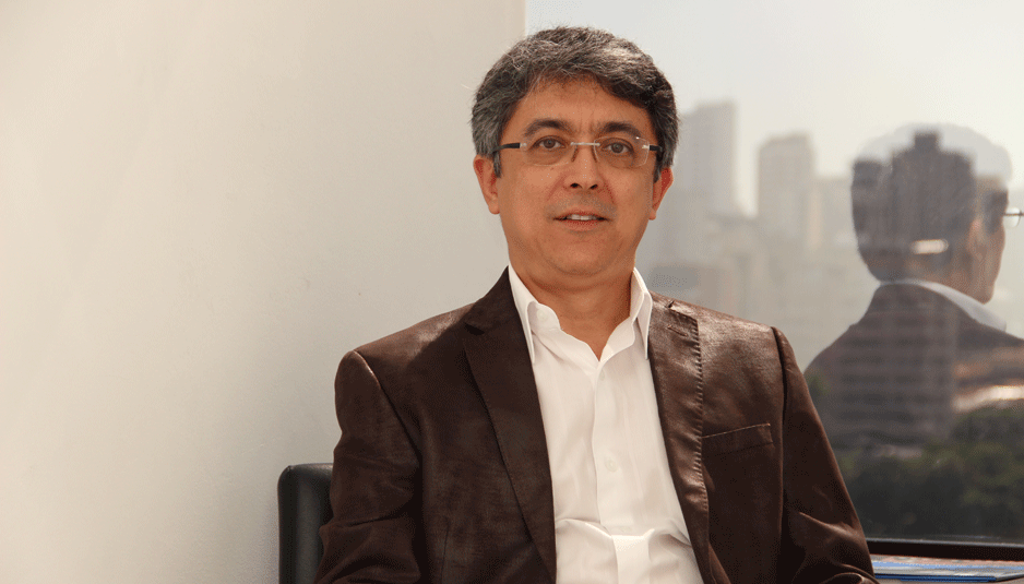 Qual é a carga horária para gestão de pessoas nas universidades?