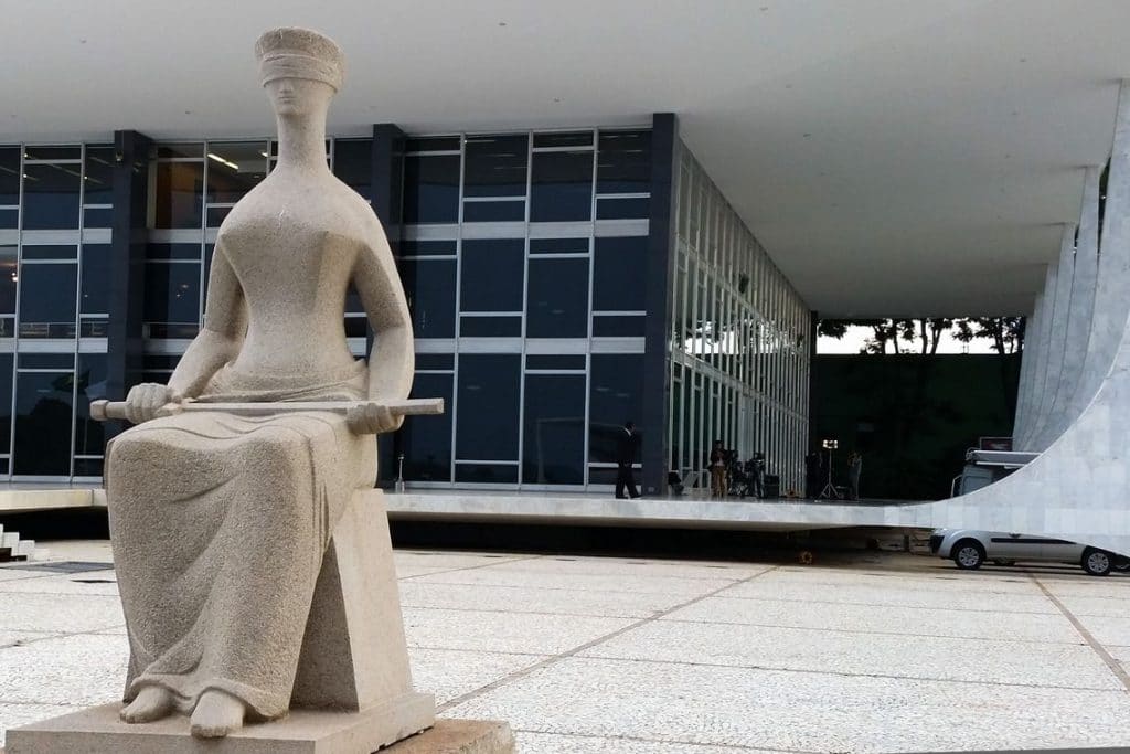 Ministro do STF veta criação de cursos de medicina em desacordo com a Lei do Mais Médicos