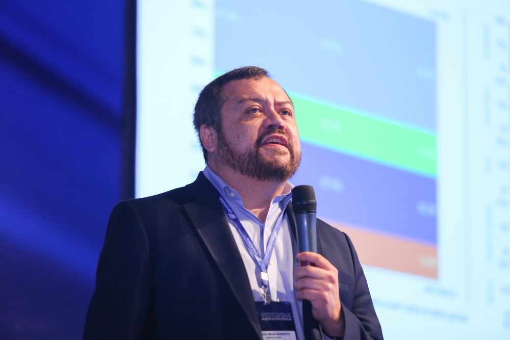 Número de testes rápidos da Covid-19 em farmácias já supera a população de dez capitais