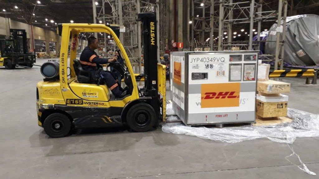 DHL promove o transporte de 1,3 milhão de testes de Covid-19