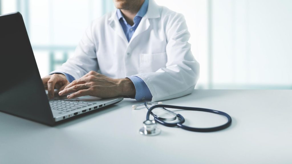 Agasus fecha parceria com TOTVS para impulsionar telemedicina no país
