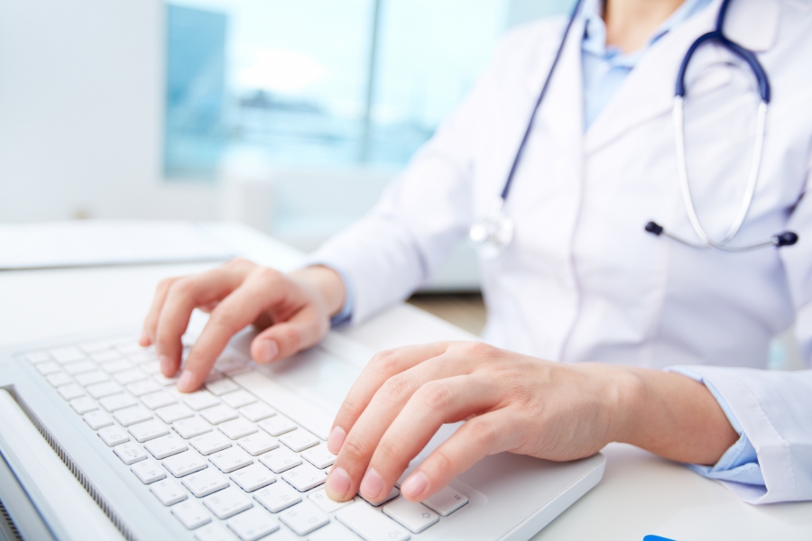 Hospital Ana Nery investe na informatização de processos internos