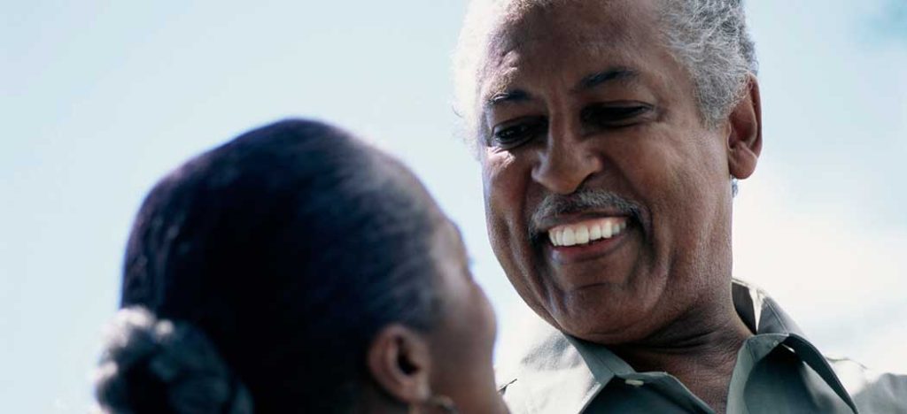 Como Prevenir Golpes em Idosos?