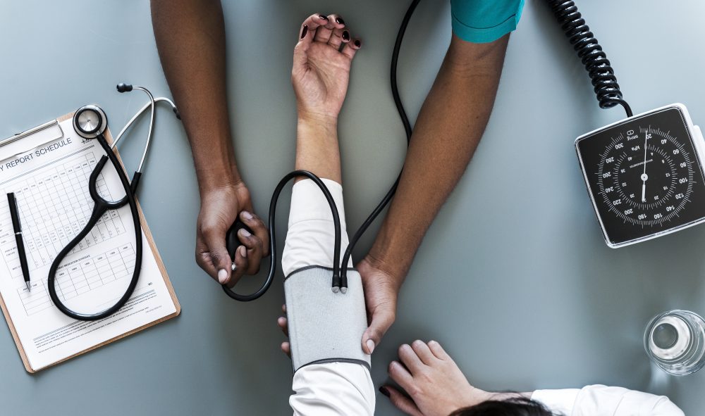 Estudo brasileiro aponta remissão da hipertensão em pacientes submetidos a cirurgia bariátrica