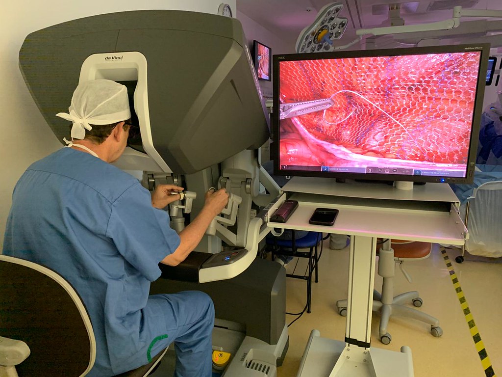 Pesquisa aponta: cirurgia robótica é mais econômica se comparada a cirurgia convencional