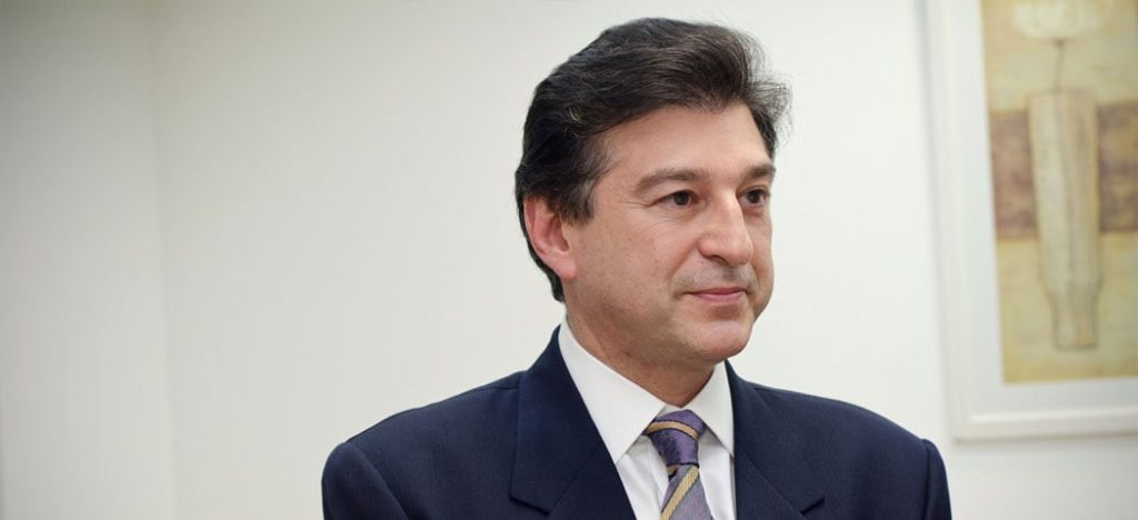 Claudio Lottenberg recebe prêmio executivo de Valor