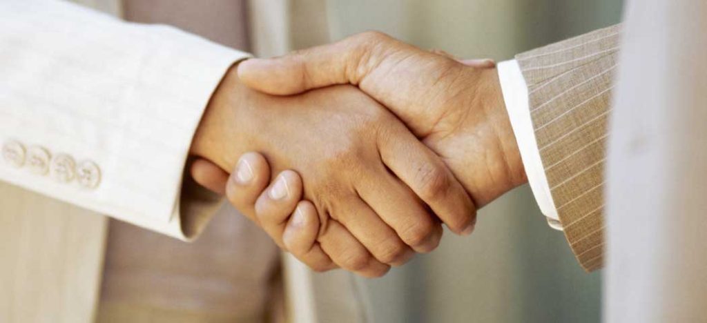 Como as farmacêuticas podem entender as necessidades dos médicos?