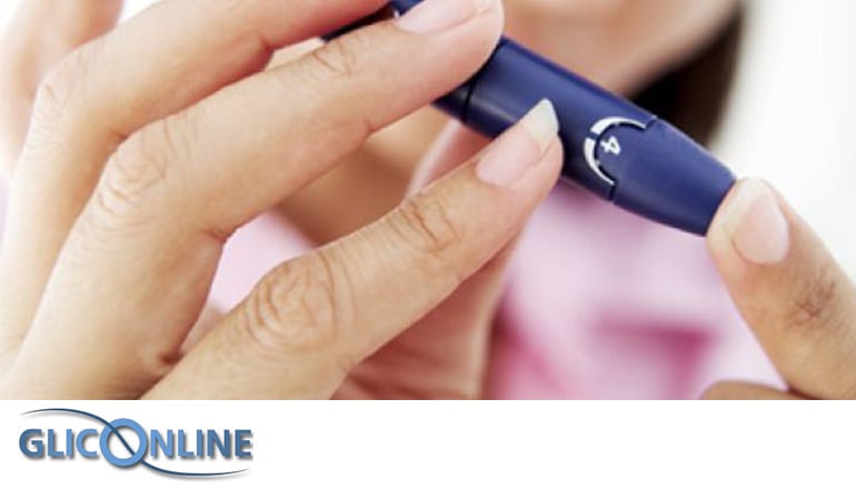 GlicOnLine: Diabetes Management Goes Mobile