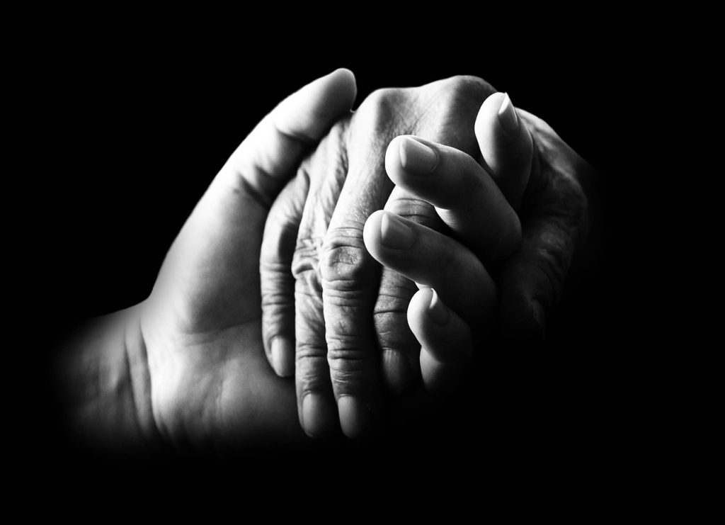 Por que a oferta de cuidados paliativos ainda é baixa no Brasil?