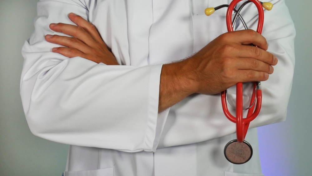 Quem, da indústria médica, pode participar de licitações