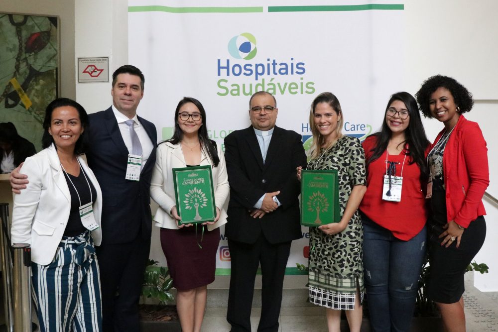 Dois hospitais gerenciados pela Pró-Saúde recebem Prêmio Amigo do Meio Ambiente, em São Paulo