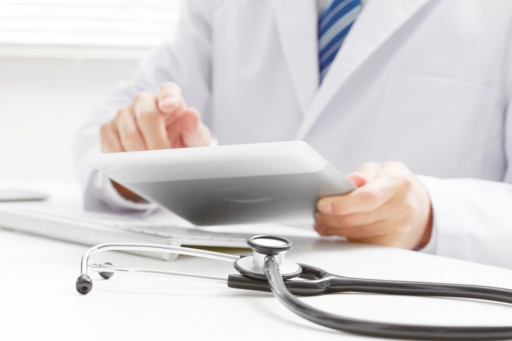 Afya compra mais uma healthtech e se consolida também no segmento de serviços digitais de suporte ao médico