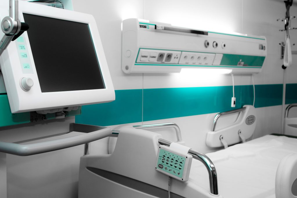 Mercado de produtos e equipamentos médicos encolhe 16% no semestre