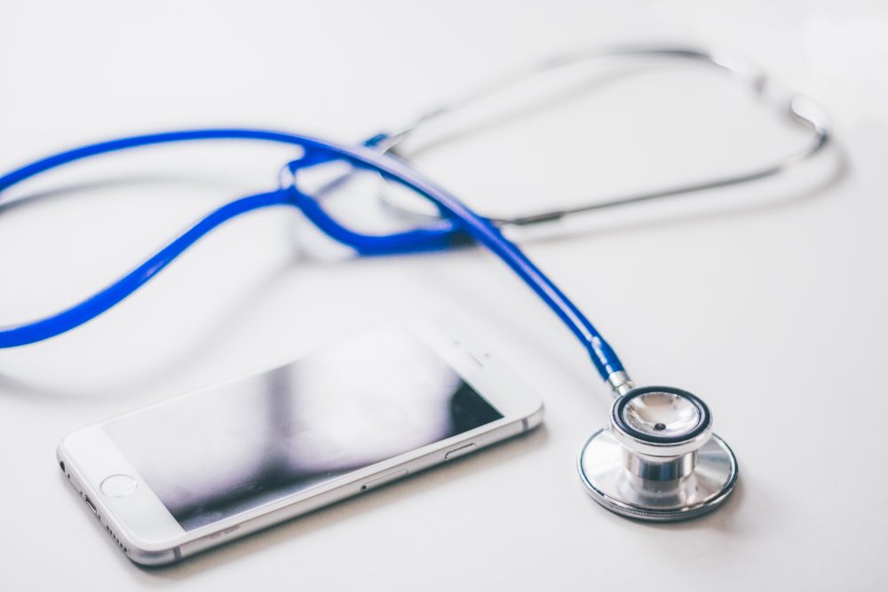 App inédito vai monitorar pacientes com sintomas de Covid-19 em BH