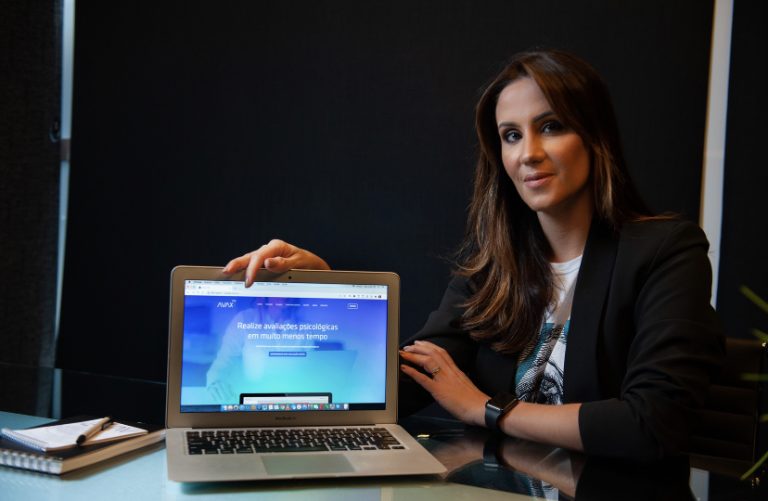 Ana Carolina Peuker, fundadora e CEO da BeeTouch. Crédito da imagem Divulgação-BeeTouch3.jpg