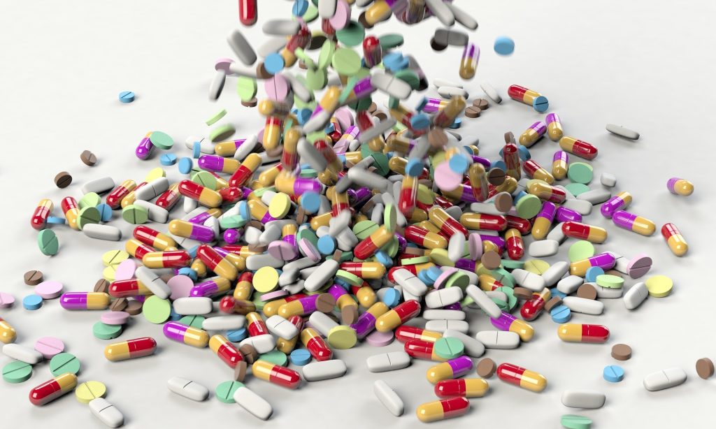 ABIQUIFI e EMBRAPII estabelecem aliança para tornar a indústria farmacêutica menos dependente de importações