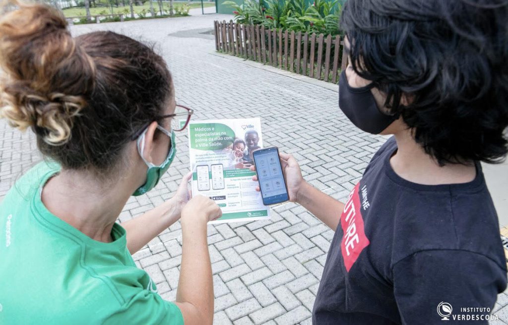 Tecnologia viabiliza atendimento médico e psicológico às comunidades mais vulneráveis