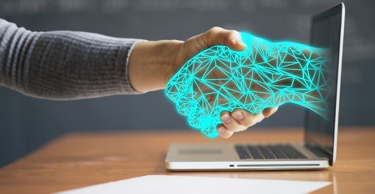 Novo formato de clínicas integra atendimento virtual e presencial e amplia atendimento à população