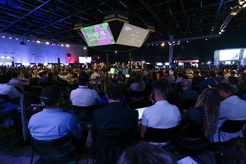 Confira quem são os finalistas do prêmio Referências da Saúde 2021