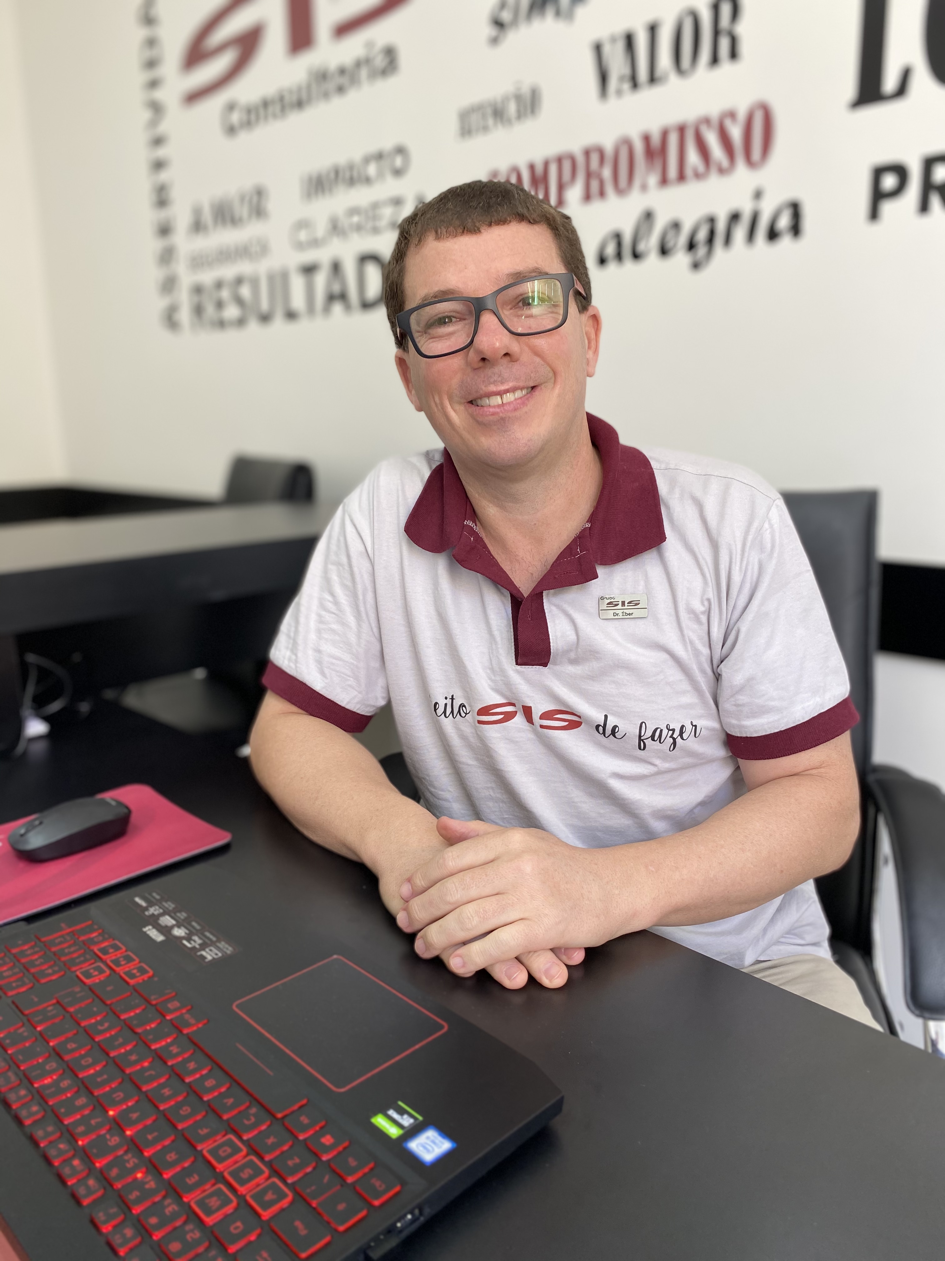 Éber Feltrim, especialista e consultor de negócios para a área da saúde e CEO da SIS consultoria