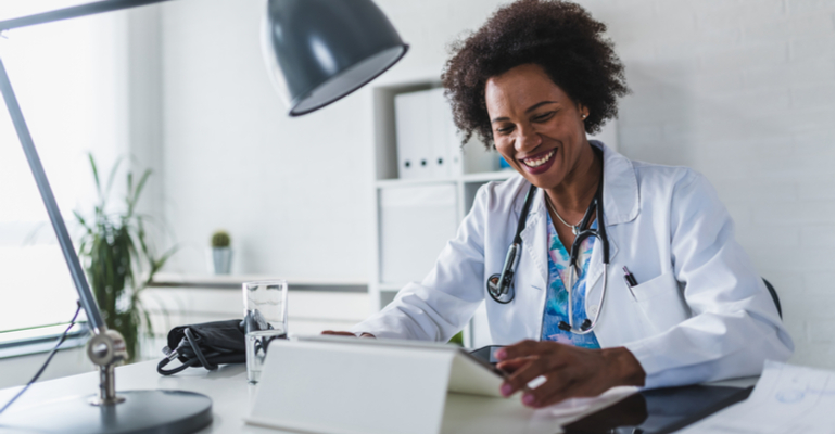 Saúde no trabalho: Empresas aderem à telemedicina para garantir um cuidado mais eficiente, seguro e econômico aos colaboradores