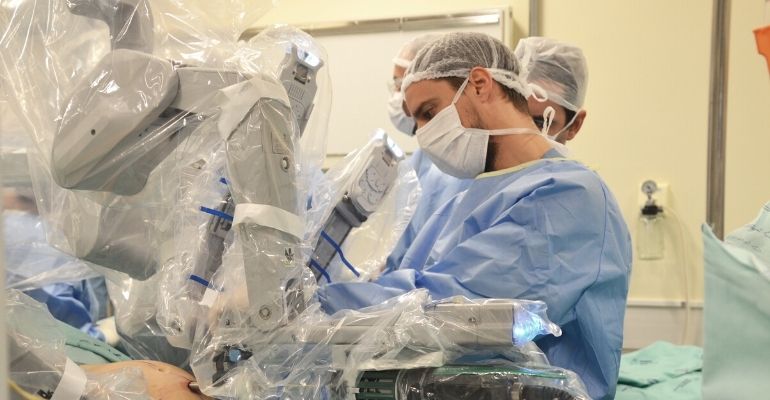 Hospital Santa Isabel atinge a marca de 300 cirurgias robóticas em Blumenau