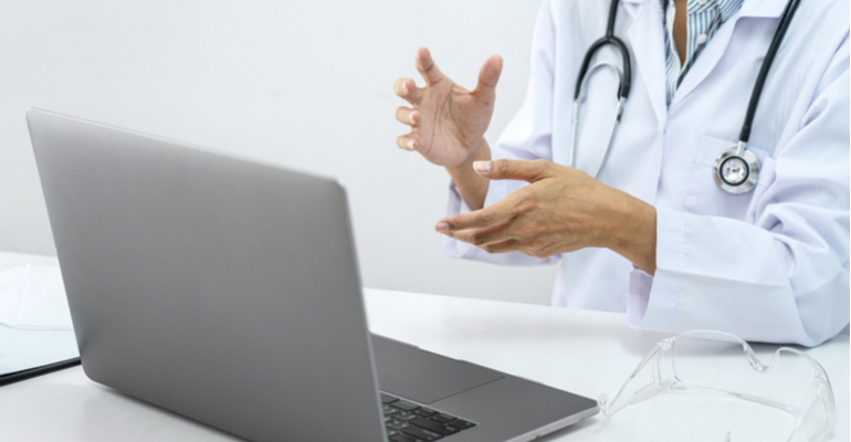 Conecta Médico apresenta crescimento de teleconsultas em sites de farmácias e drogarias
