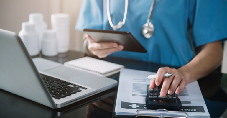 O papel da tecnologia na redução de custos hospitalares
