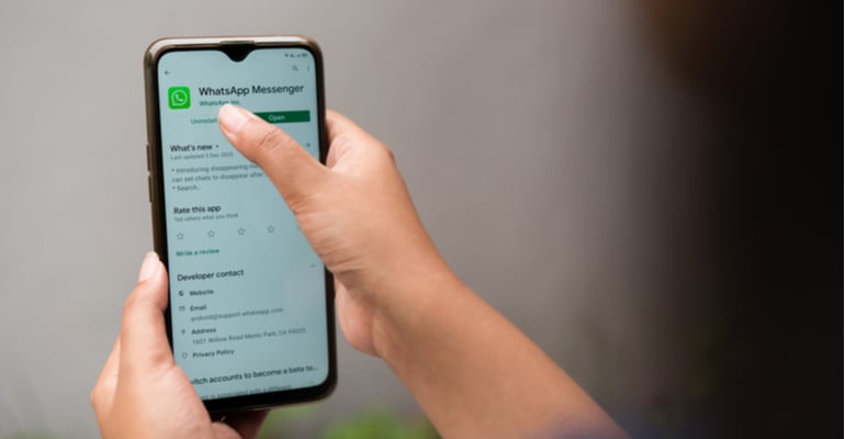 Gestão de relacionamento e cuidado digital via WhatsApp  não é apenas segura e conveniente, mas inteligente