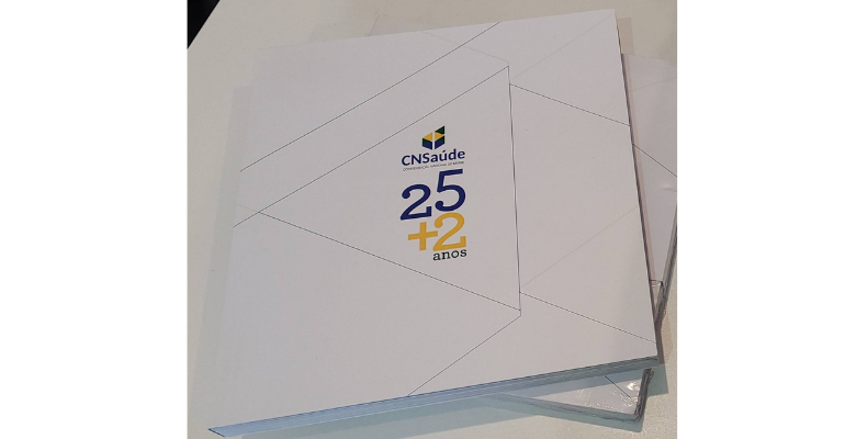 Em livro comemorativo à CNSaúde, parlamentares destacam a importância da entidade no combate à pandemia