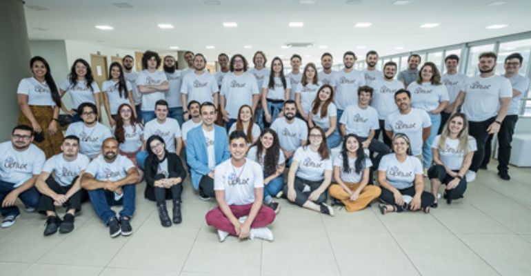 Startup UpFlux participa da Feira Hospitalar com estande sobre process mining