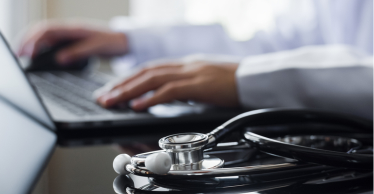 Sinistralidade médico-hospitalar em 2021 bate recorde e é a maior dos últimos 20 anos