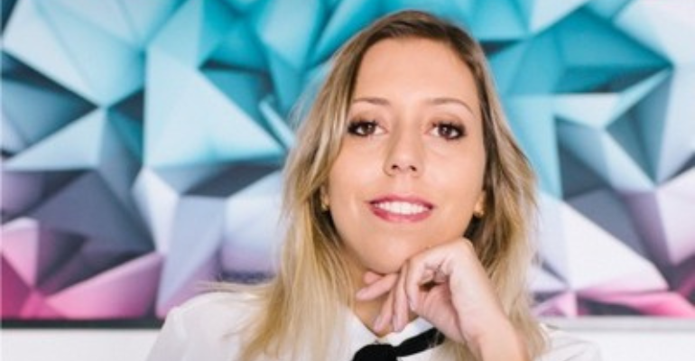 Camilla Covello recebe título internacional de especialista em gestão, qualidade em saúde e liderança pela ISQua