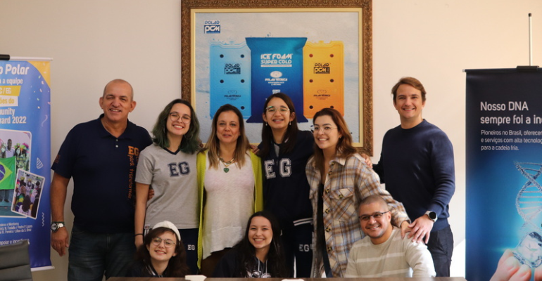 Estudantes ganham prêmio internacional com projeto sobre transporte de medicamentos