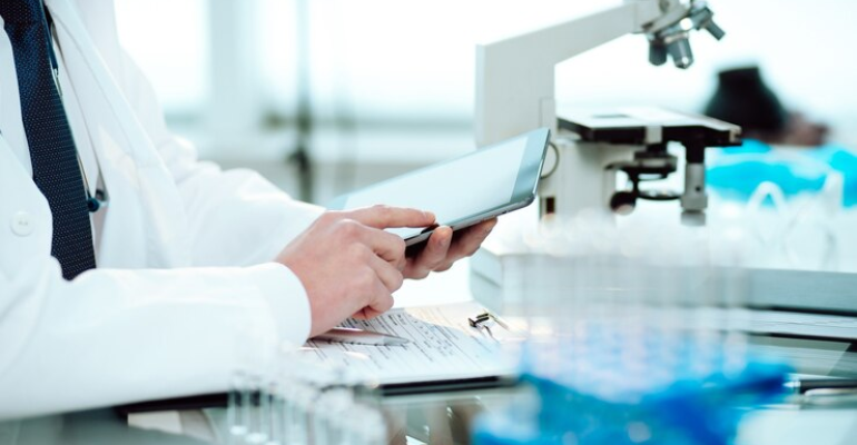 As inovações e tendências tecnológicas que têm transformado a indústria farmacêutica