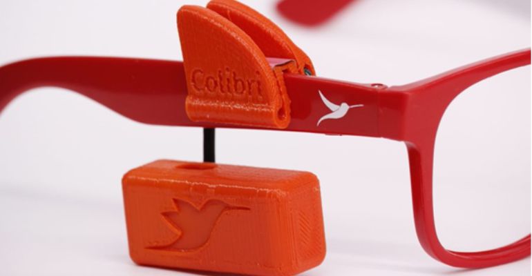 AACD investe em “mouse de cabeça” para atender pacientes com limitações em membros superiores