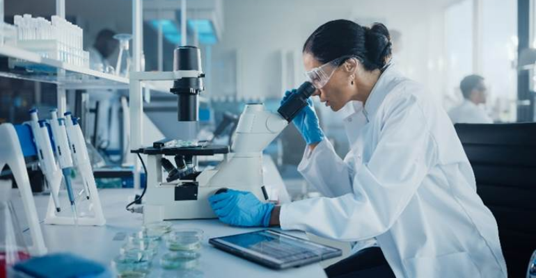 Parceria entre Biolab e Promediol do Brasil traz cannabis à base de planta cultivada na Suíça ao mercado nacional